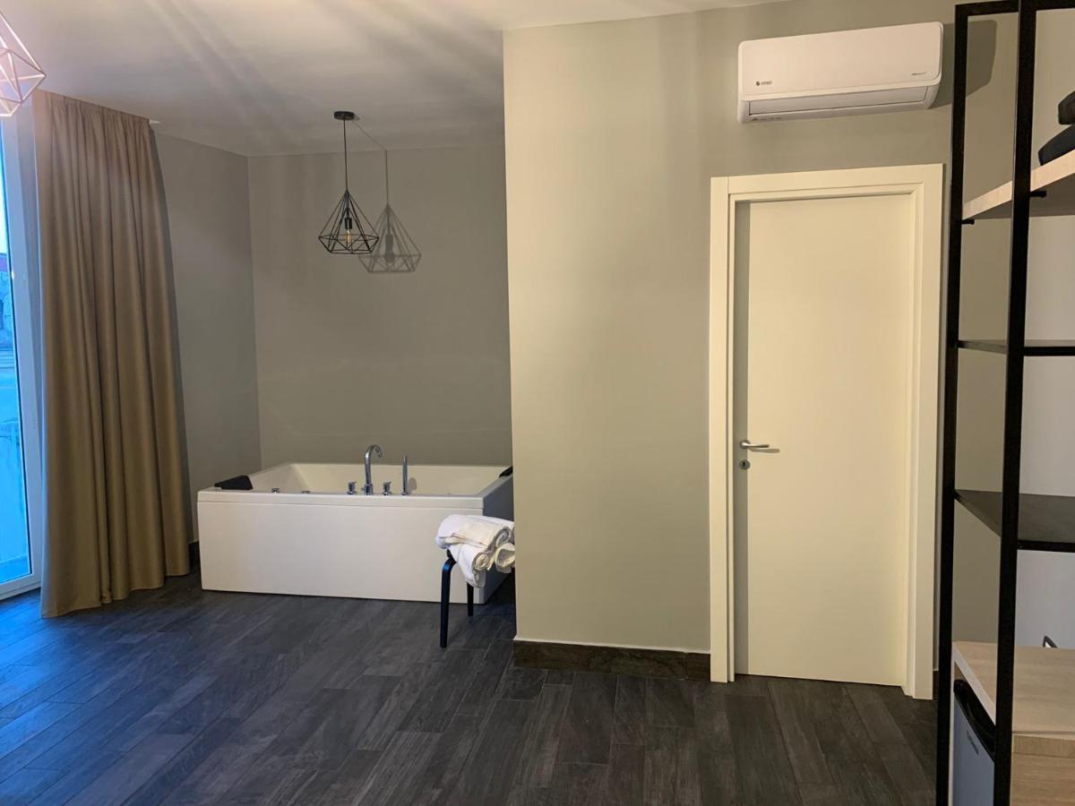 La Terrazza Di Parthenope Bed & Breakfast Napoli Bagian luar foto